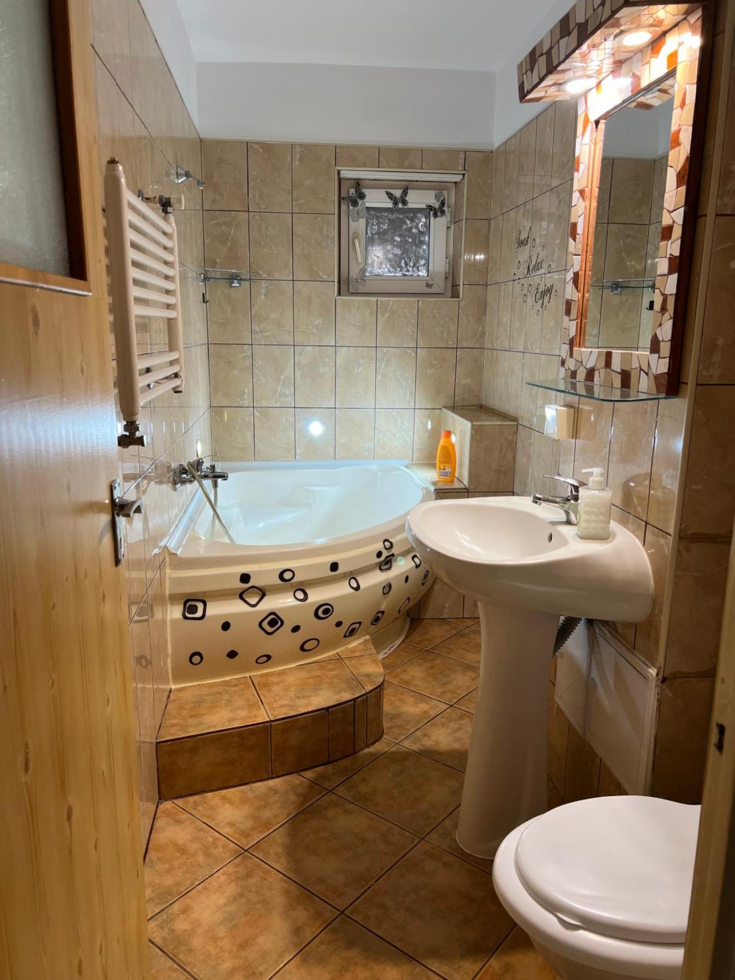 Quiet Area Brasov Apartment Luaran gambar